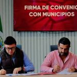 Firman convenio en Acateno para agilizar trámites y servicios públicos